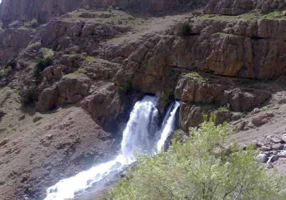آبشار چکان